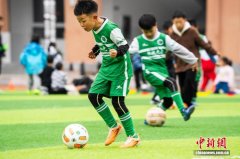 贵州毕节：“青训”校园 少年“足”梦